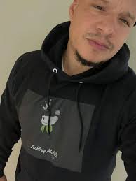 TechTray Mobile would like to thank Dante young aka mr skip😂😂😂 for  supporting the Techtray mobile brand love and respect! Thanks for being my  first big social media influencer bro it means