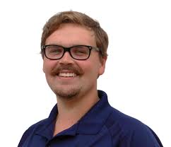 Riley Kinsella's Instagram, Twitter & Facebook