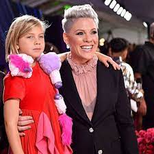 Complete willow sage hart 2017 biography. Pink S 9 Year Old Daughter Willow Shows Off Her Tremendous Singing Talent In New Video Gma