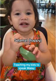 This is like the blind leading the blind 😆 #bahasamelayu #languagelearning  #malay #singaporean @kazlykaskazan