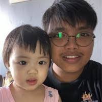 Kee Choi's Instagram, Twitter & Facebook