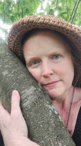 This nut is kinda big! Biltmore Lake, October, 2021