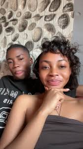 Pranks Amusants de Darwin et Perla