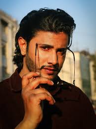 HISTORY IS MADE BY THOSE WHO BREAK THE RULES. . . . #history #pawn #rick  #power #gym #green #look #makeupartist #model