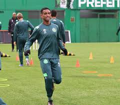 Jogador da Chapecoense passa por procedimento cirúrgico após noite em UTI