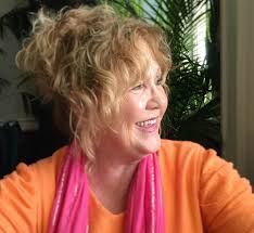 Dixie Burns's Instagram, Twitter & Facebook