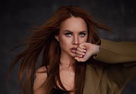 С каждым днем состояние певицы становилось все хуже, а после концерта, на котором она выступала с я с ней общалась буквально за час до того, как ее ввели в это состояние, и она. R2y5o21zqzi7nm