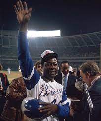 Hank Aaron 755 The 600 Home Run Club Photos Si Vault Atlanta Braves Atlanta Braves Baseball St Louis Cardinals Baseball