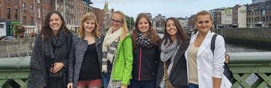 أيرلندا الشمالية هي جزء من المملكة المتحدة في الشمال الشرقي من جزيرة أيرلندا.وقد توصف بأنها بلد، أو مقاطعة أو دويلة أو مستعمرة أو منطقة من مناطق المملكة المتحدة، هناك الكثير من وجهات النظر المتباينة في هذا الموضوع. Ù„Ù…Ø§Ø°Ø§ Ø§Ù„Ø¯Ø±Ø§Ø³Ø© ÙÙŠ Ø£ÙŠØ±Ù„Ù†Ø¯Ø§ Ø£Ù‡Ù… Ø§Ù„Ù…Ù…ÙŠØ²Ø§Øª ÙˆØ§Ù„ÙÙˆØ§Ø¦Ø¯ ÙˆØ§Ù„Ø£Ø³Ø¨Ø§Ø¨ Ù„Ø§Ø®ØªÙŠØ§Ø±Ù‡Ø§ Ø¢ÙŠ Ø¯ÙŠ Ø¨ÙŠ Ø§Ù„Ø´Ø±Ù‚ Ø§Ù„Ø£ÙˆØ³Ø·