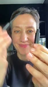 HOW TO..... clean false eyelashes quickly and easily