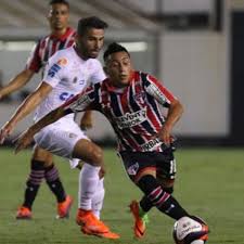 A cueva le faltan huevos para pegarle al arco fuera y dentro del area, casi siempre ya fue el cueva que se jugo un partidazo contra paraguay. Christian Cueva La Razon Por La Que No Le Incomoda Ser Chato Deporte Total El Comercio Peru