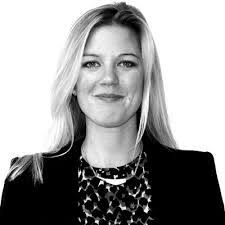 Elizabeth Redmond's Instagram, Twitter & Facebook