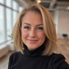 Grateful today and every day 🍂🧡 This year has come with a lot of change,  growth, and some unexpected twists, but I am really thankful for the people  who continue to show