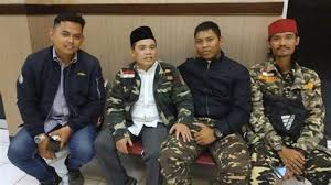 Sementara ketua umum fpi, habib rizieq shihab dipenjarakan atas kasus kerumunan dan fpi pun dibubarkan. Kasus Jne Dan Banser Kasus Jne Dan Banser Klarifikasi Video Viral Banser