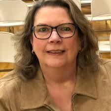 Diane Muth's Instagram, Twitter & Facebook