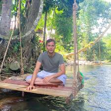 Maybe you would like to learn more about one of these? Minta Cadangan Netizen Nak Beli Kereta Baru Datuk Aliff Syukri Dikritik Suruh Guna Duit Bantu Orang Susah