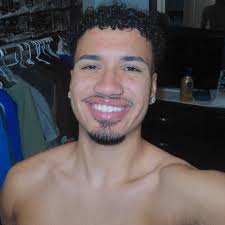 Tyler Perry swear he the baddest bish in the pic 😭