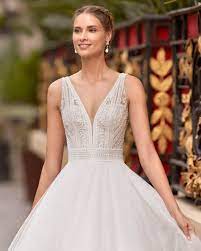 Check spelling or type a new query. Aire Barcelona Brautkleider Und Festkleider