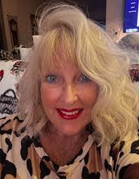 Donna Beckman's Instagram, Twitter & Facebook