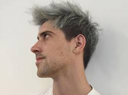 (and they'll walk right into it.) 7 Short Hairstyles For Men With Gray Hair Hairstylecamp
