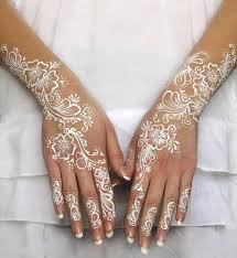 22 Latest White Henna Designs For Hands In 2019 White Henna Designs White Henna Tattoo Unique Henna
