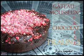 La Recette Du Merveilleux Gateau Fondant Mousseux Au Chocolat De L Salomon Avec De La Fraise Et Des Pralines Rose Recette Dessert Gateau Fondant Chocolat