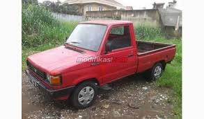 Mobil kijang super ini dirilis sejak tahun 1986 hingga 1992. Toyota Kijang Pick Up Manul Merah 1986