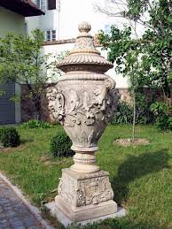 File:Kerti váza Zsolnay A.JPG - Wikimedia Commons