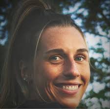 Earlier today, Blue Jays pitcher R.A. Dickey acknowledged his Burger King  doppelganger by posting this meme