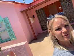 So I got to do something I have wanted todo all my life as a Midlander. I  got to got into the Pepto-Bismol house !!! Sarah Meissner THANK YOU SO  MUCH. |
