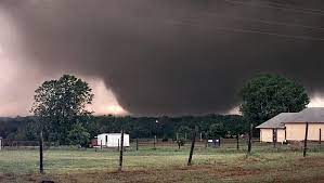 Eurocom tornado f5 build and design. Il Y A 20 Ans Une Tornade F5 Devastait Moore Et Bridge Creek Oklahoma Tornade De Moore Du 3 Mai 1999 Oklahoma City Keraunos