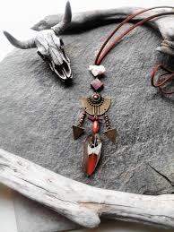 Collier Ethnique Corail Bois D Olivier Plumes Et Triangle Metal Bronze Collection Quechua Sautoir Bijou C Jewelry Design Expensive Jewelry Old Jewelry