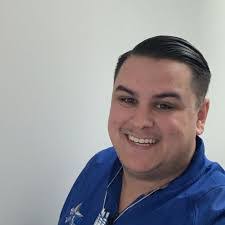 Deon Lowe's Instagram, Twitter & Facebook