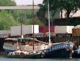 Februar 2020 das abschlusskonzert an. Goodbye Deutschland Angelo Kelly Geht Mit Seinem Sohn Auf Spurensuche In Koln Kolnische Rundschau