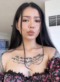 This ain't build a b*tch💅🏻💕 22 Facts You Need To Know About Tiktok Star Bella Poarch Capital Xtra