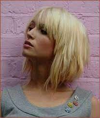Frisuren 2020 Halblang Bob Frisur Frisuren Mit Pony Mittellang Mittellang Mit Pony