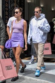 «hailey and justin with emmanuel macron, president of france, and the first lady. Ddo6dscsehyywm