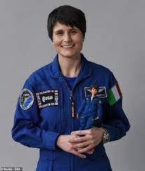 Puoi essere un'astronauta con samantha cristoforetti | @barbie italiano. Barbie Set To Release A One Of A Kind Doll To Honour Astronaut Samantha Cristoforetti Daily Mail Online
