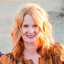 Shaunna Schmidt's Instagram, Twitter & Facebook