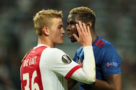 Thomas vermaelen werd evenals tom de mul geboren in het vlaamse kapellen en zit sinds 2003 bij de ajax selectie, waar hij tot nu toe niet uit de verf is gekomen. Barcacentre On Twitter Barca Have To Make A Decision This Summer Their 3 Options Are Stay With Mina And Vermaelen Try To Sign De Ligt Ajax Or Nunez Athletic Bilbao Or Rely