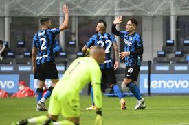 Giuseppe meazza, milan, italy disclaimer: Vidal Y Rojas Jugaron En La Goleada Del Inter Sobre El Crotone La Tercera