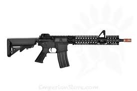 The daniel defense ar15 lite rail utilizes the patent pending bolt up system™ which allows the upper receiver to have a continuous uninterrupted upper rail platform. Daniel Defense Licensed 12 0 Fsp Lite Rail Madbull