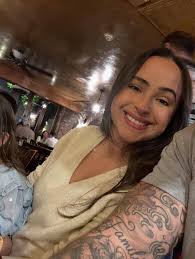 She cute 💖 @pollyanad15