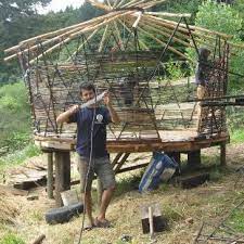 How To Build A Low Cost Diy Yurt Mother Earth News Mother Earth News Yurt Natural Building
