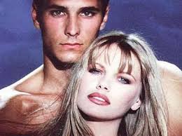 Questo piccolo grande amore è un film del 2009, su distribuzione medusa film, diretto dal regista riccardo donna, su soggetto e sceneggiatura di claudio baglioni e ivan cotroneo. Gklulmhf5l7zdm