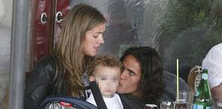 Cavani's personal life went thru a rough patch when he divorced his wife of two years maria soledad cabris. Edinson Cavani Wants His Sons Far From Naples