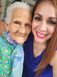 Gracias a esta viejita bella y a...