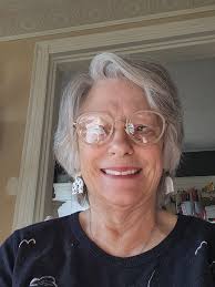 Women over 70 social group introduction