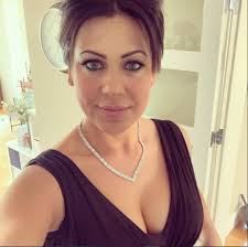 Respectful words for you! "I feel so bad that I sent you so many messages,  and you didn't reply even after seeing them 🥺. Being beautiful is amazing,  but ignoring someone who