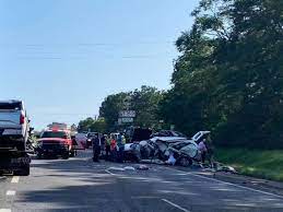 Sunday Crash Near Lufkin Leaves Child Dead 6 Hospitalized